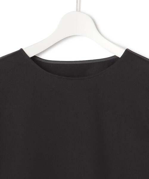 23区 L(ニジュウサンクオオキイサイズ)の「【洗える】シアータフタ コンビ カットソー(Tシャツ/カットソー・レディース・ブラック系/ホワイト系/ベージュ系・48/46/44)」の21枚目の写真
