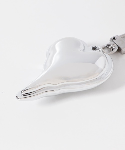 SENSE OF PLACE by URBAN RESEARCH(センスオブプレイスバイアーバンリサーチ)の「『WEB/一部店舗限定』ハートチャーム(キーホルダー・レディース・シルバー・ONE)」の2枚目の写真