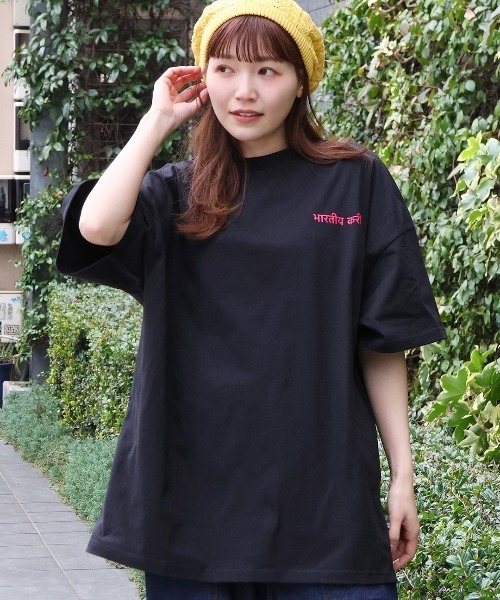 チチカカ(チチカカ)の「インドカリーベアTシャツ【ユニセックス】(Tシャツ/カットソー・レディース・ブラック/マルチ・FREE)」の4枚目の写真
