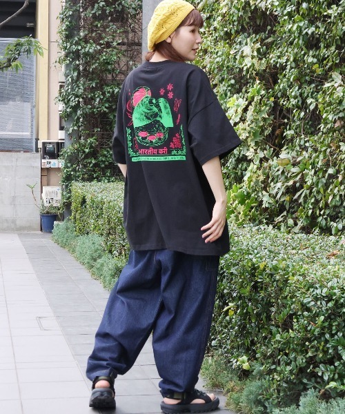 チチカカ(チチカカ)の「インドカリーベアTシャツ【ユニセックス】(Tシャツ/カットソー・レディース・ブラック/マルチ・FREE)」の3枚目の写真