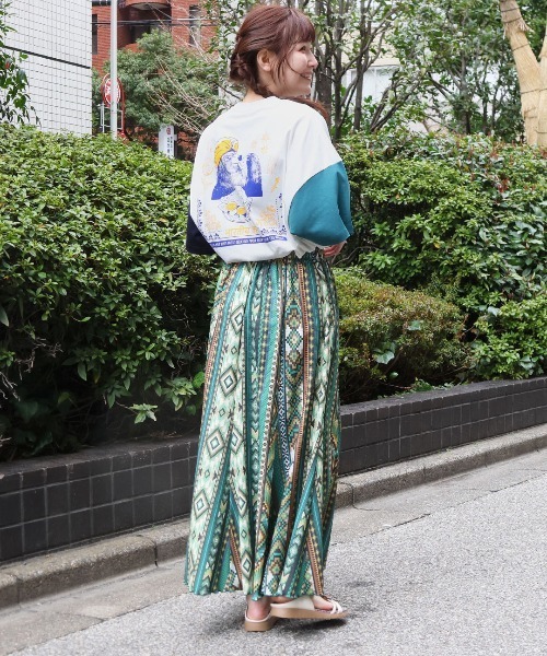 チチカカ(チチカカ)の「インドカリーベアTシャツ【ユニセックス】(Tシャツ/カットソー・レディース・ブラック/マルチ・FREE)」の5枚目の写真