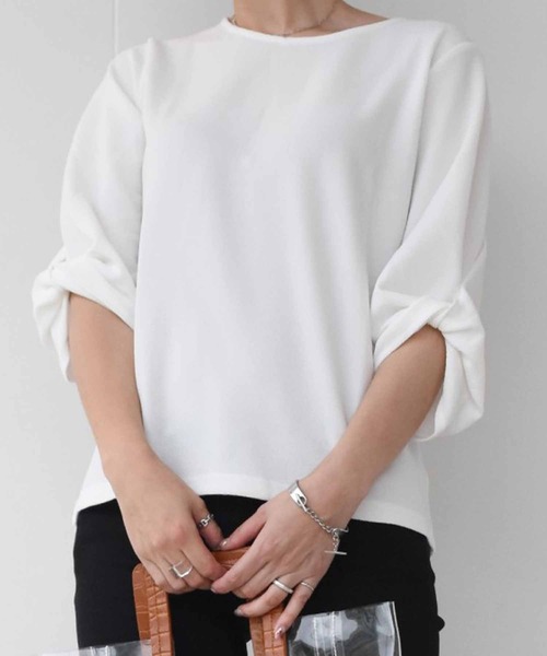 aquagarage(アクアガレージ)の「つぼみ袖トップス(Tシャツ/カットソー・レディース・アイボリー/ブラック/ベージュ・ONESIZE)」の2枚目の写真
