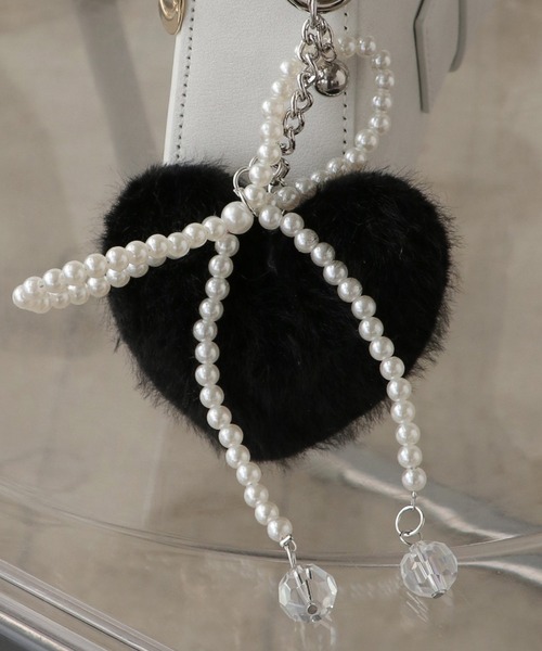 セール】Fluffy heart charm with pearl ribbon/パールリボン付