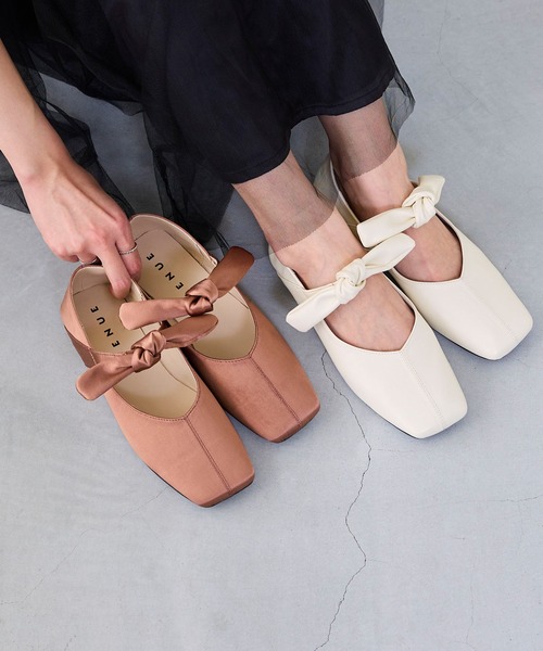 menue(メヌエ)の「3way リボンフラットパンプス(パンプス・レディース・ブラック/ピンク/アイボリー・25.5cm/24.5cm/23.5cm/22.5cm/22.0cm/21.5cm/26.0cm/25.0cm/24.0cm/23.0cm)」の4枚目の写真
