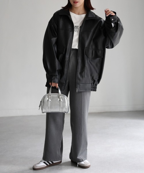 Riberry(リベリー)の「スタンドオーバーサイズ合皮ブルゾン(ブルゾン・レディース・ブラック/ブラウン・MEDIUM)」の15枚目の写真