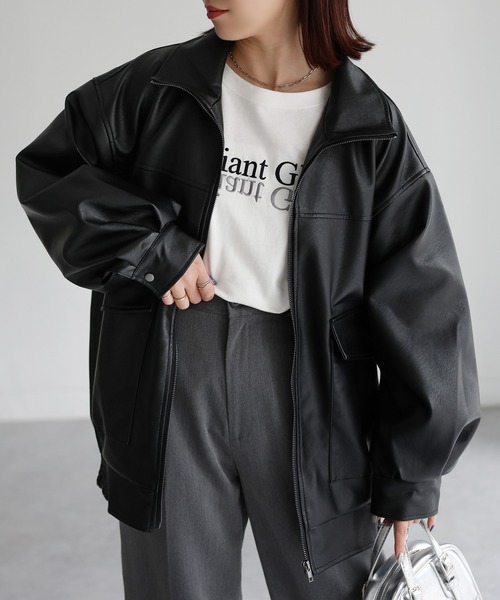 Riberry(リベリー)の「スタンドオーバーサイズ合皮ブルゾン(ブルゾン・レディース・ブラック/ブラウン・MEDIUM)」の4枚目の写真