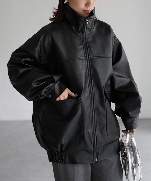 Riberry(リベリー)の「スタンドオーバーサイズ合皮ブルゾン(ブルゾン・レディース・ブラック/ブラウン・MEDIUM)」の11枚目の写真