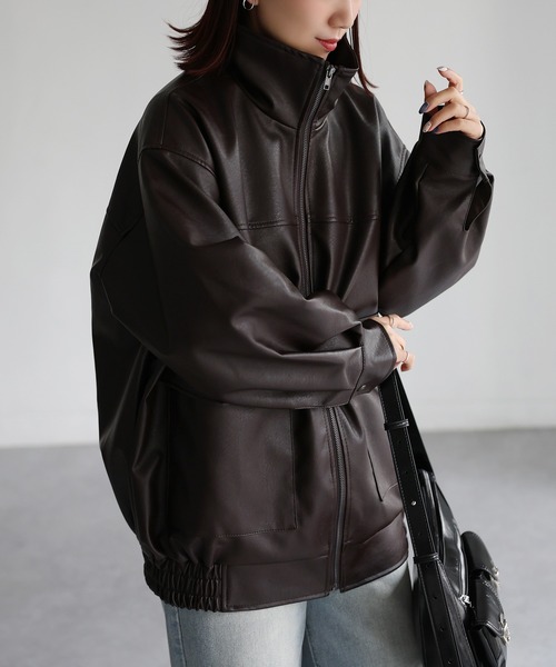 Riberry(リベリー)の「スタンドオーバーサイズ合皮ブルゾン(ブルゾン・レディース・ブラック/ブラウン・MEDIUM)」の18枚目の写真