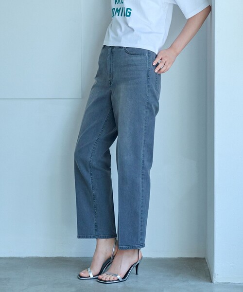 CAST:(キャストコロン)の「【美シルエット】クロップドストレッチデニム(デニムパンツ・レディース・ブラック・L/XS/M/S)」の1枚目の写真