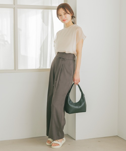 mysty woman(ミスティウーマン)の「シアーカバーフレンチスリーブTシャツ 315365(Tシャツ/カットソー・レディース・オフホワイト/ベージュ/ブラック・FREE)」の8枚目の写真