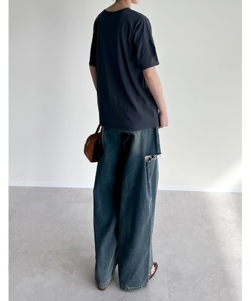 Re:EDIT（リエディ）の「[UVカット][接触冷感][紫外線対策]箔フラワーTシャツ（Tシャツ/カットソー・レディース・チャコールグレー/ブラック/ホワイト・MEDIUM/LARGE）」の17枚目の写真