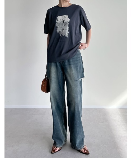 Re:EDIT（リエディ）の「[UVカット][接触冷感][紫外線対策]箔フラワーTシャツ（Tシャツ/カットソー・レディース・チャコールグレー/ブラック/ホワイト・MEDIUM/LARGE）」の15枚目の写真