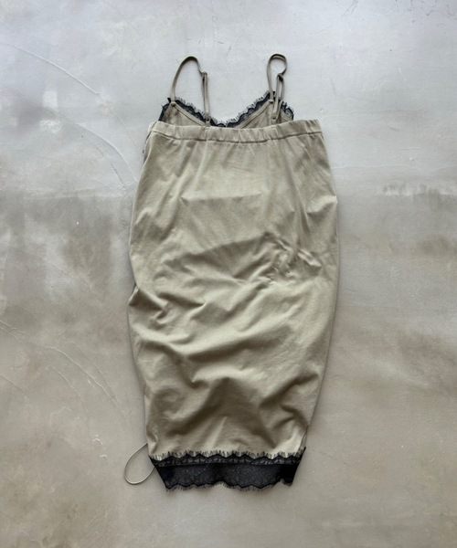 SHAGGIE(シャギー)の「レース付きシャーリングワンピース(ワンピース・レディース・レッド/ブラック/カーキ・FREE)」の12枚目の写真