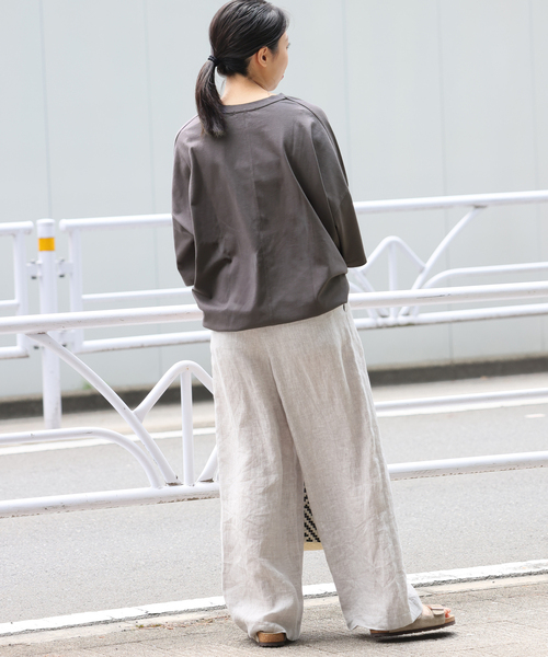 JOURNAL STANDARD relume（ジャーナルスタンダード　レリューム）の「《追加》タックコクーンプルオーバー（Tシャツ/カットソー・レディース・ブラック系その他/ホワイト/ライトグレー/モスグリーン・FREE）」の6枚目の写真