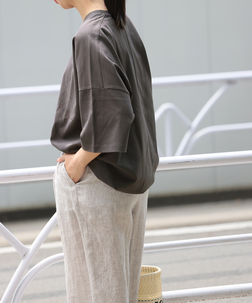 JOURNAL STANDARD relume（ジャーナルスタンダード　レリューム）の「《追加》タックコクーンプルオーバー（Tシャツ/カットソー・レディース・ブラック系その他/ホワイト/ライトグレー/モスグリーン・FREE）」の9枚目の写真
