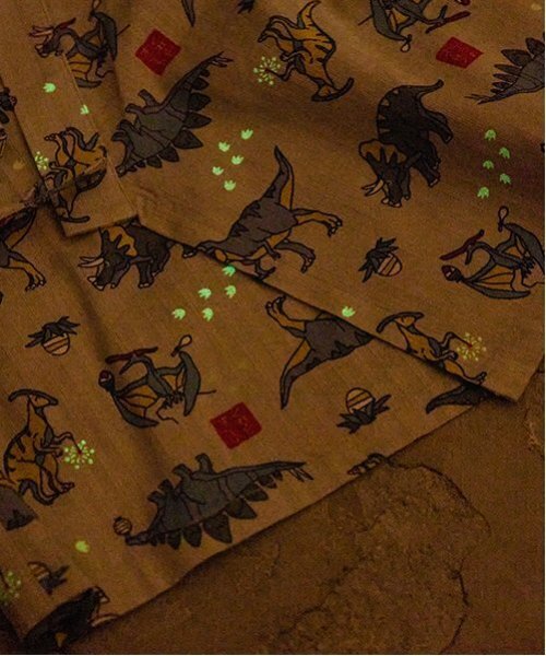 kladskap(クレードスコープ)の「恐竜柄甚平(浴衣・キッズ・ネイビー/ライトグレー・S(80-90cm)/L(120-130cm)/M(100-110cm))」の18枚目の写真