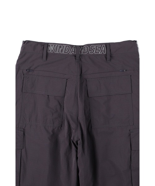 WIND AND SEA（ウィンダンシー）の「Trek Nylon Cargo Pant（カーゴパンツ・メンズ・チャコールグレー/ブラック・SMALL/MEDIUM/LARGE/X-LARGE）」の5枚目の写真