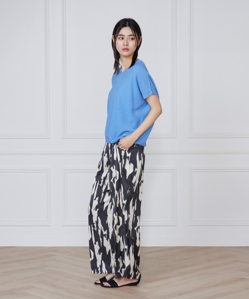 INED（イネド）の「【WEB限定】ホールガーメント 鹿の子編みVネックサマーニット《Cuoo》（ニット/セーター・レディース・カーキ/オレンジ/ブルー/オフホワイト・9号）」の7枚目の写真