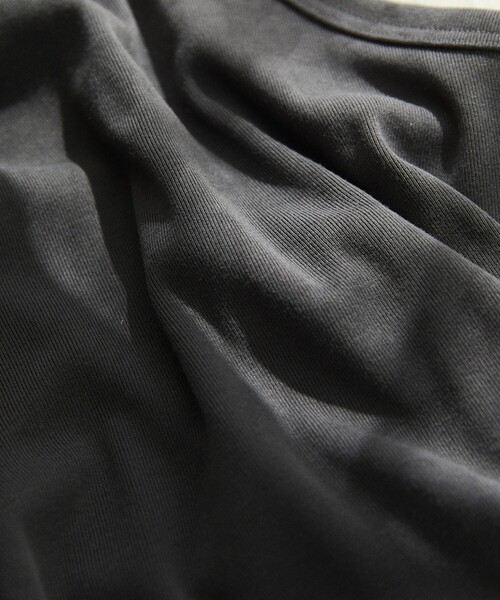 FREAK'S STORE（フリークスストア）の「FREAK’S STORE/フリークスストア AIRDRY 高機能素材 リブ編み タンクトップ/エアドライ ポリエステル/吸水速乾/遮熱性/UVカット（タンクトップ・メンズ・チャコールグレー/ブラック/ホワイト・SMALL/LARGE/MEDIUM）」の15枚目の写真