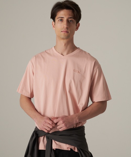 Eddie Bauer(エディーバウアー)の「軽量 Vネック コットン 半袖 Tシャツ(Tシャツ/カットソー・メンズ・ブラック/ホワイト/ブルー/ピンク・XL/L/M/S/XXL)」の4枚目の写真
