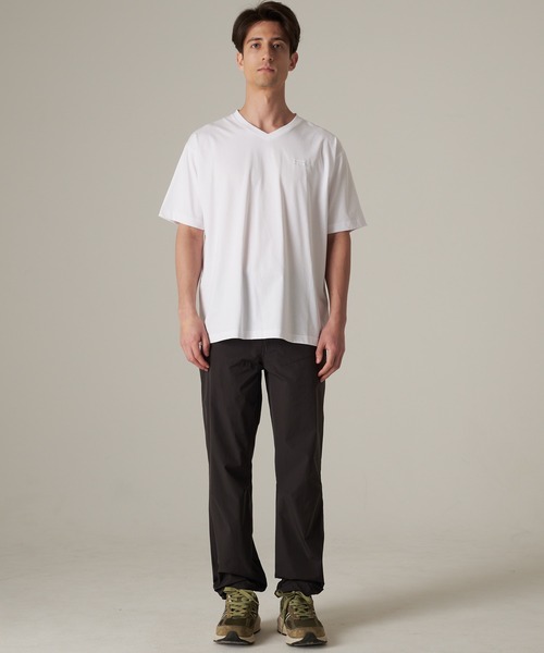 Eddie Bauer(エディーバウアー)の「軽量 Vネック コットン 半袖 Tシャツ(Tシャツ/カットソー・メンズ・ブラック/ホワイト/ブルー/ピンク・XL/L/M/S/XXL)」の15枚目の写真