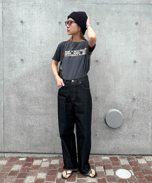 feepur(フェピュール)の「ピグメントロゴTee(Tシャツ/カットソー・レディース・チャコールグレー/ベージュ・MEDIUM)」の6枚目の写真