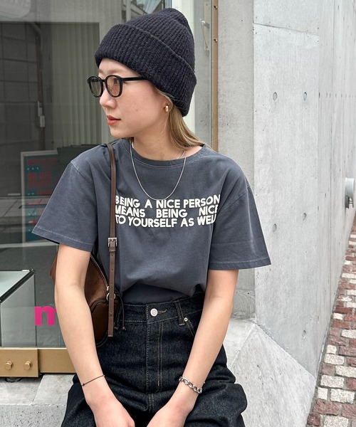 feepur(フェピュール)の「ピグメントロゴTee(Tシャツ/カットソー・レディース・チャコールグレー/ベージュ・MEDIUM)」の8枚目の写真