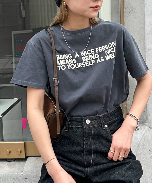 feepur(フェピュール)の「ピグメントロゴTee(Tシャツ/カットソー・レディース・チャコールグレー/ベージュ・MEDIUM)」の9枚目の写真