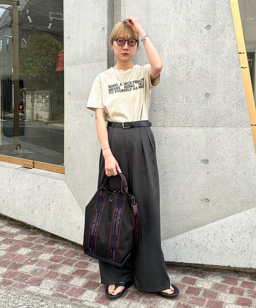 feepur(フェピュール)の「ピグメントロゴTee(Tシャツ/カットソー・レディース・チャコールグレー/ベージュ・MEDIUM)」の12枚目の写真