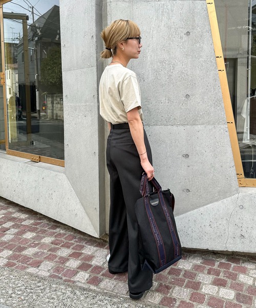 feepur(フェピュール)の「ピグメントロゴTee(Tシャツ/カットソー・レディース・チャコールグレー/ベージュ・MEDIUM)」の14枚目の写真