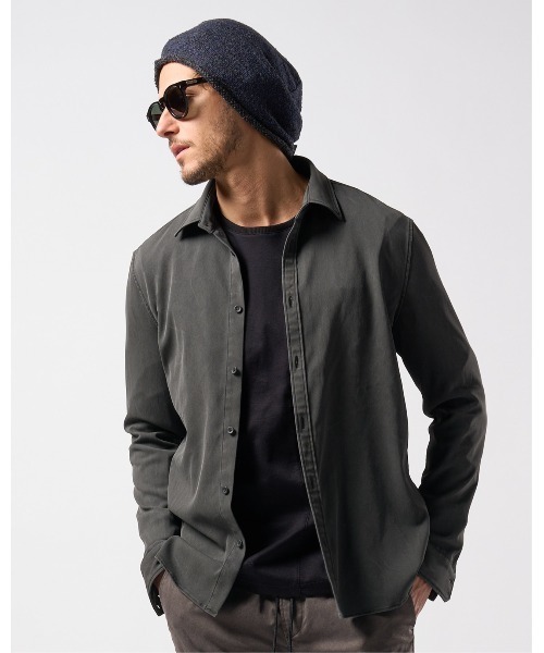 wjk（ダヴルジェイケイ）の「piece-dyed function regular shirt（シャツ/ブラウス・メンズ・ブラウン/グレー/ブルー・SMALL/MEDIUM/LARGE/X-LARGE）」の2枚目の写真