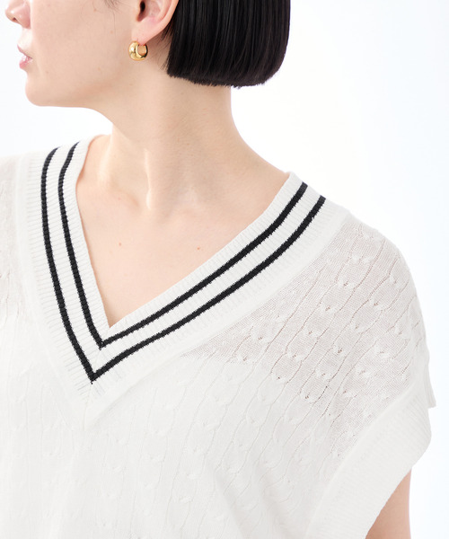 VERMEIL par iena（ヴェルメイユパーイエナ）の「Linen Knit Cable ベスト（ベスト・レディース・ホワイト/ネイビー・FREE）」の7枚目の写真