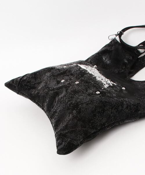 NOVESSEL（ノベセル）の「『NOVESSEL/ノベセル』プレートデザイン2WAYバッグ【Y】【CN】（ショルダーバッグ・レディース・ブラック・FREE）」の2枚目の写真