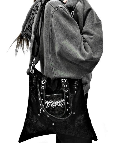 NOVESSEL（ノベセル）の「『NOVESSEL/ノベセル』プレートデザイン2WAYバッグ【Y】【CN】（ショルダーバッグ・レディース・ブラック・FREE）」の10枚目の写真