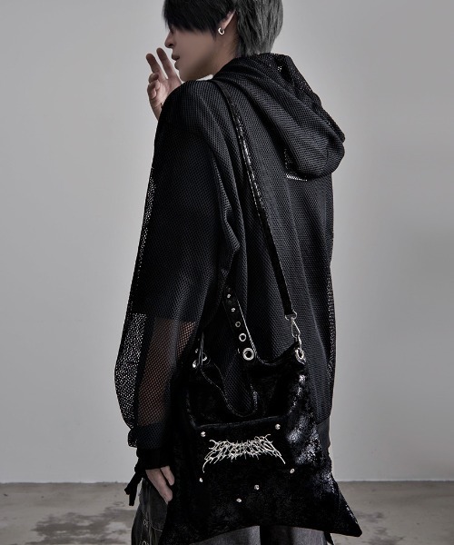 NOVESSEL（ノベセル）の「『NOVESSEL/ノベセル』プレートデザイン2WAYバッグ【Y】【CN】（ショルダーバッグ・レディース・ブラック・FREE）」の9枚目の写真