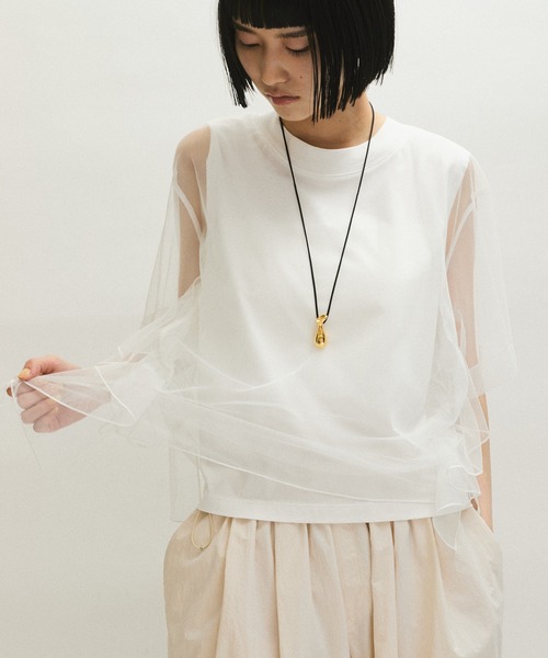 ADAM ET ROPE'（アダムエロペ）の「【サステナブル】・【定番人気】ギャザーチュールトップス（Tシャツ/カットソー・レディース・ホワイト/ブラック/ブラウン・FREE）」の22枚目の写真