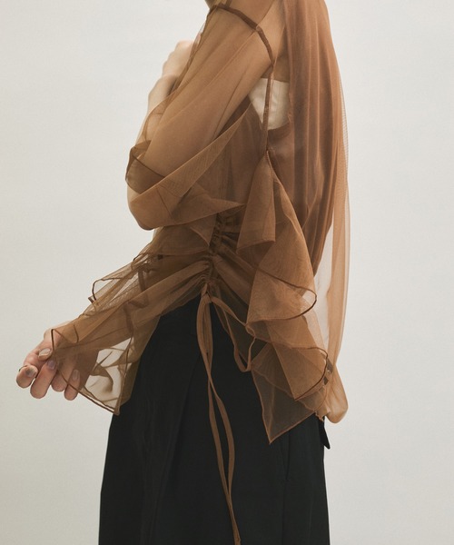 ADAM ET ROPE'（アダムエロペ）の「【サステナブル】・【定番人気】ギャザーチュールトップス（Tシャツ/カットソー・レディース・ホワイト/ブラック/ブラウン・FREE）」の8枚目の写真