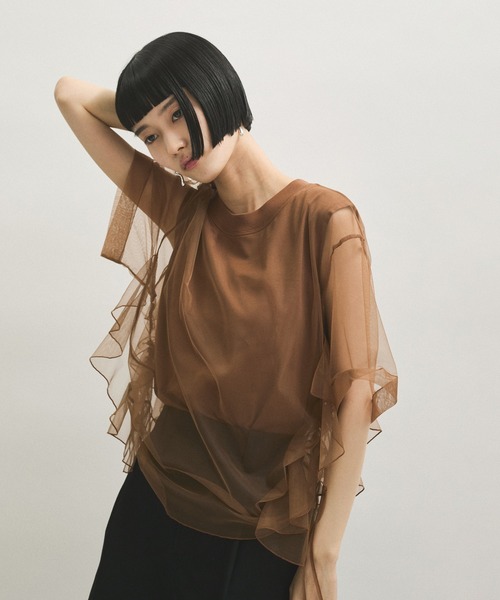 ADAM ET ROPE'（アダムエロペ）の「【サステナブル】・【定番人気】ギャザーチュールトップス（Tシャツ/カットソー・レディース・ホワイト/ブラック/ブラウン・FREE）」の9枚目の写真