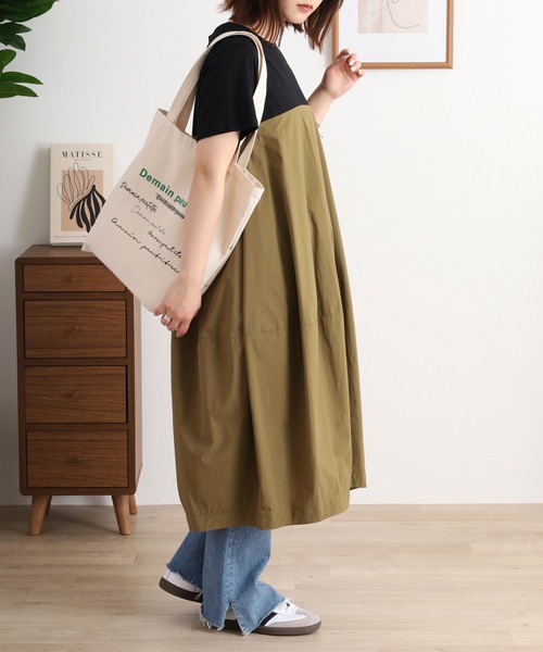 EGLANTINE(エグランティーヌ)の「EGLANTINE コクーンシルエット 配色切り替え半袖ワンピース(ワンピース・レディース・カーキ/ブラック・40)」の7枚目の写真