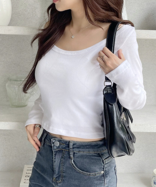 Ada.(エイダ)の「ディープネック シンプル 無地 カットソー 長袖(Tシャツ/カットソー・レディース・ホワイト/グレー/ブラック・FREE)」の5枚目の写真