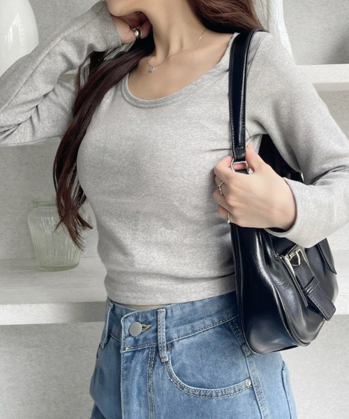 Ada.(エイダ)の「ディープネック シンプル 無地 カットソー 長袖(Tシャツ/カットソー・レディース・ホワイト/グレー/ブラック・FREE)」の7枚目の写真