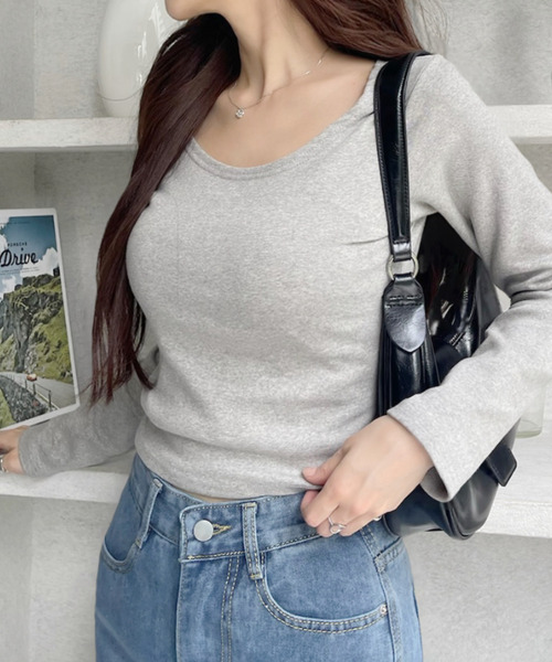 Ada.(エイダ)の「ディープネック シンプル 無地 カットソー 長袖(Tシャツ/カットソー・レディース・ホワイト/グレー/ブラック・FREE)」の18枚目の写真