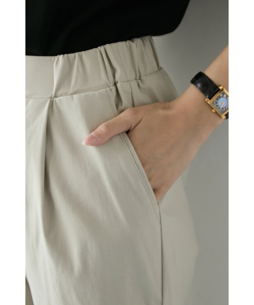 M.deux(エムドゥ)の「【ハイストレッチテーパードパンツ】(その他パンツ・レディース・ブラック/ベージュ・SMALL/MEDIUM)」の9枚目の写真
