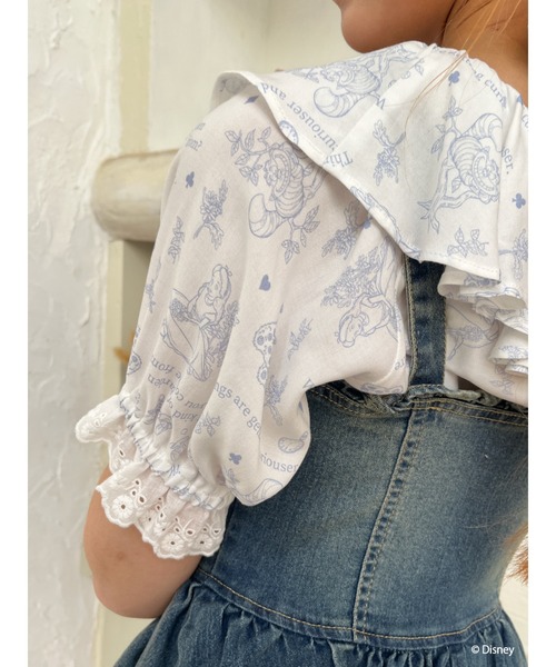 Disney（ディズニー）の「【Disney】ふしぎの国のアリス/トワル・ドゥ・ジュイSTYLEフリルブラウス（シャツ/ブラウス・レディース・ブルー/ネイビー・FREE）」の7枚目の写真