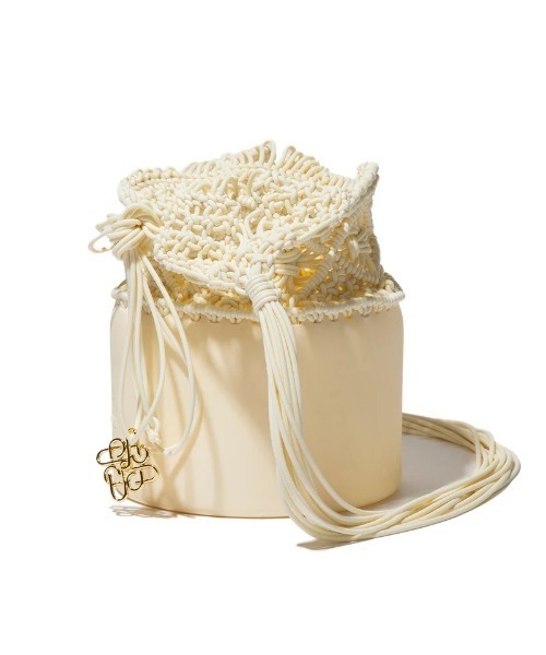 Kinetics（キネティクス）の「nana-nana KNOT SILICONE KNITTING BUCKET SHOULDER BAG（ナナナナ ノット  シリコンニット バケットショルダーバッグ）（ショルダーバッグ・レディース・ブラック/アイボリー・ONE SIZE）」の5枚目の写真