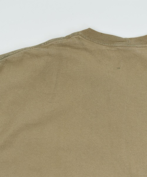 LABORATORY R(ラボラトリーアール)の「【USED】Carhartt ポケット付き Tシャツ(Tシャツ/カットソー・メンズ・ベージュ・X-LARGE)」の2枚目の写真