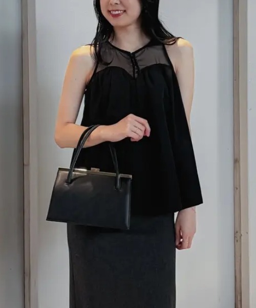 anuans（アニュアンス）の「スプレッドフレアブラウス（シャツ/ブラウス・レディース・セージグリーン/アイボリー/ブラック・F）」の3枚目の写真