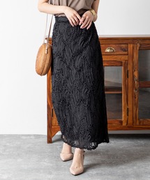 MILLION CARATS（ミリオンカラッツ）の「【立体コード刺繍×スリット入り】気品とエフォートレスが共存。大人の余裕香る刺繍レーススカート！繊細なのに強さもある。履くだけで視線を集める、優美な存在感で魅せる主役級ボトムス（スカート・レディース）」