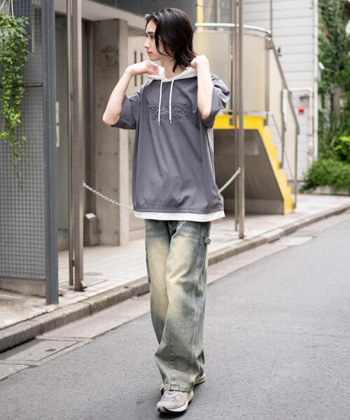 WEGO(ウィゴー)の「WEGO/接触冷感エンボスロゴグラフィックパーカーT(Tシャツ/カットソー・メンズ・ブラック/スミクロ/ダークグリーン/ホワイト・MEDIUM/LARGE)」の21枚目の写真