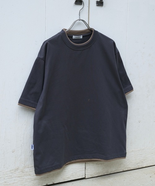 Adoon plain(アドーンプレーン)の「LAYERED-LOOK COLOR-BLOCK T-SHIRT / レイヤード風配色ショートスリーブTシャツ(Tシャツ/カットソー・メンズ・チャコールグレー/ネイビー/ブラウン・MEDIUM/LARGE)」の2枚目の写真